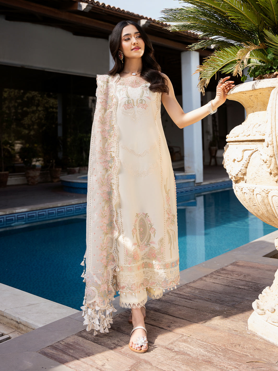 Izel | Mahveen Festive Lawn 25 | KUBRA XS Off White Lawn