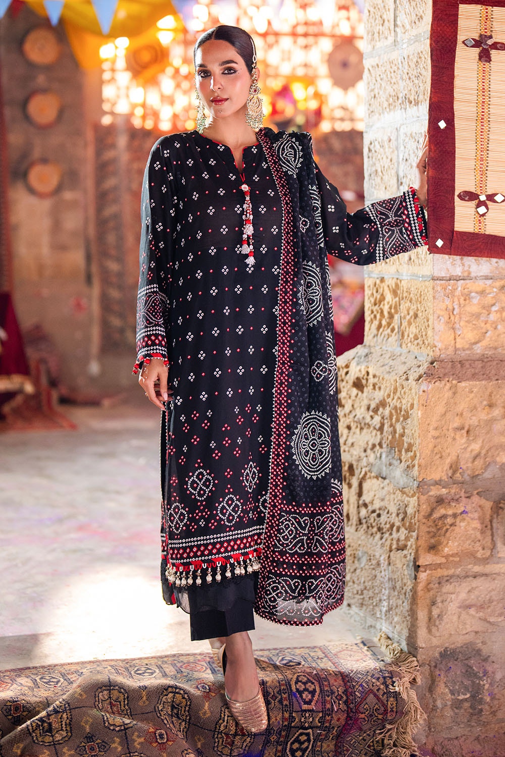 Gul Ahmed | Chunri Lawn 25 | CL-52171 A L Black Lawn