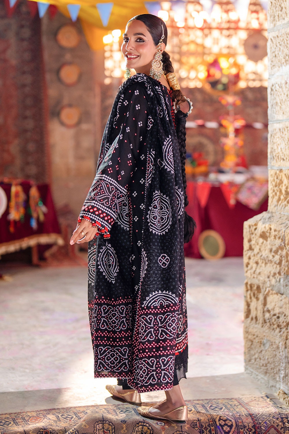 Gul Ahmed | Chunri Lawn 25 | CL-52171 A S Black Lawn