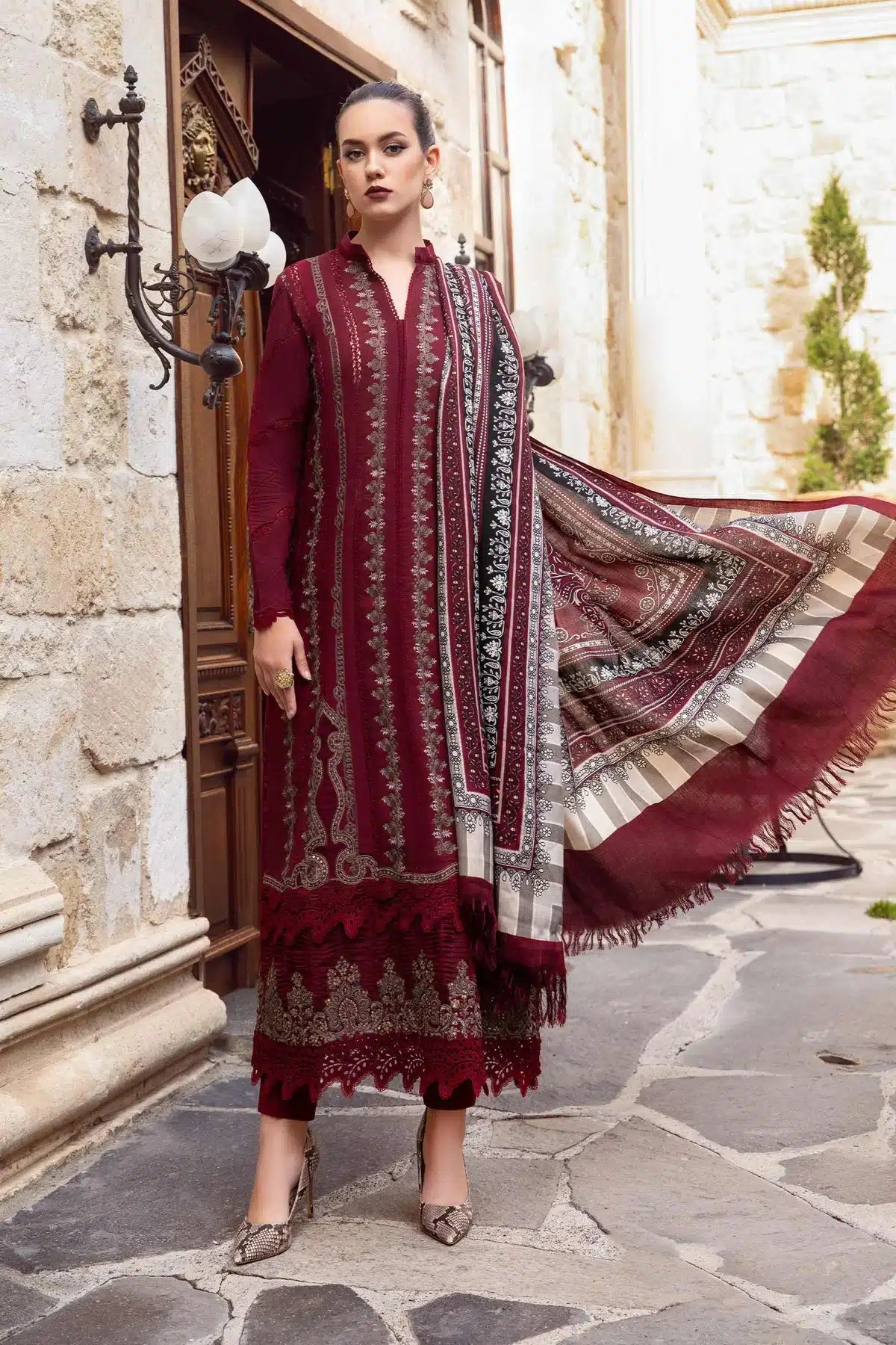 Maria B | M Prints Winter 23 | MPT-2002-A - Pakistani Designer Dress - by Maria B | Type: Luxury - 100% Original at Saira Sultan