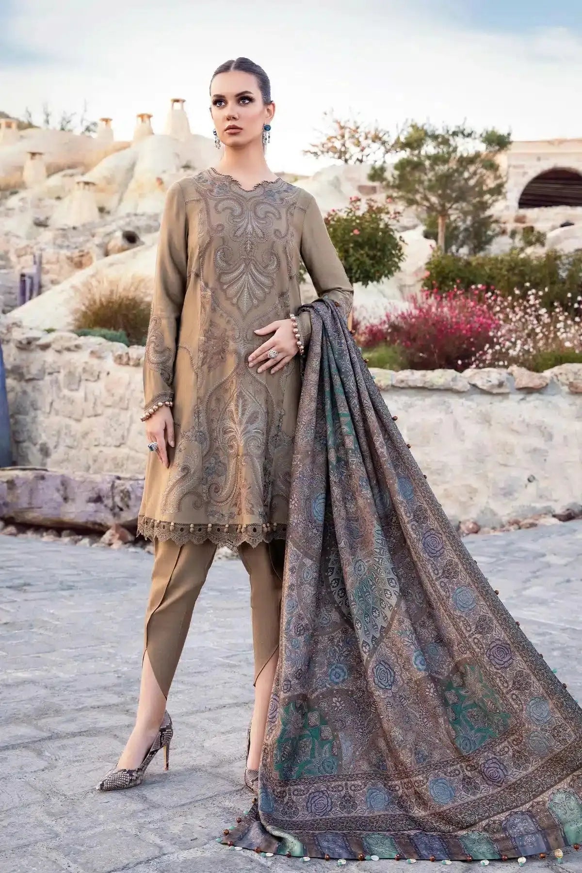 Maria B | M Prints Winter 23 | MPT-2003-A - Pakistani Designer Dress - by Maria B | Type: Luxury - 100% Original at Saira Sultan