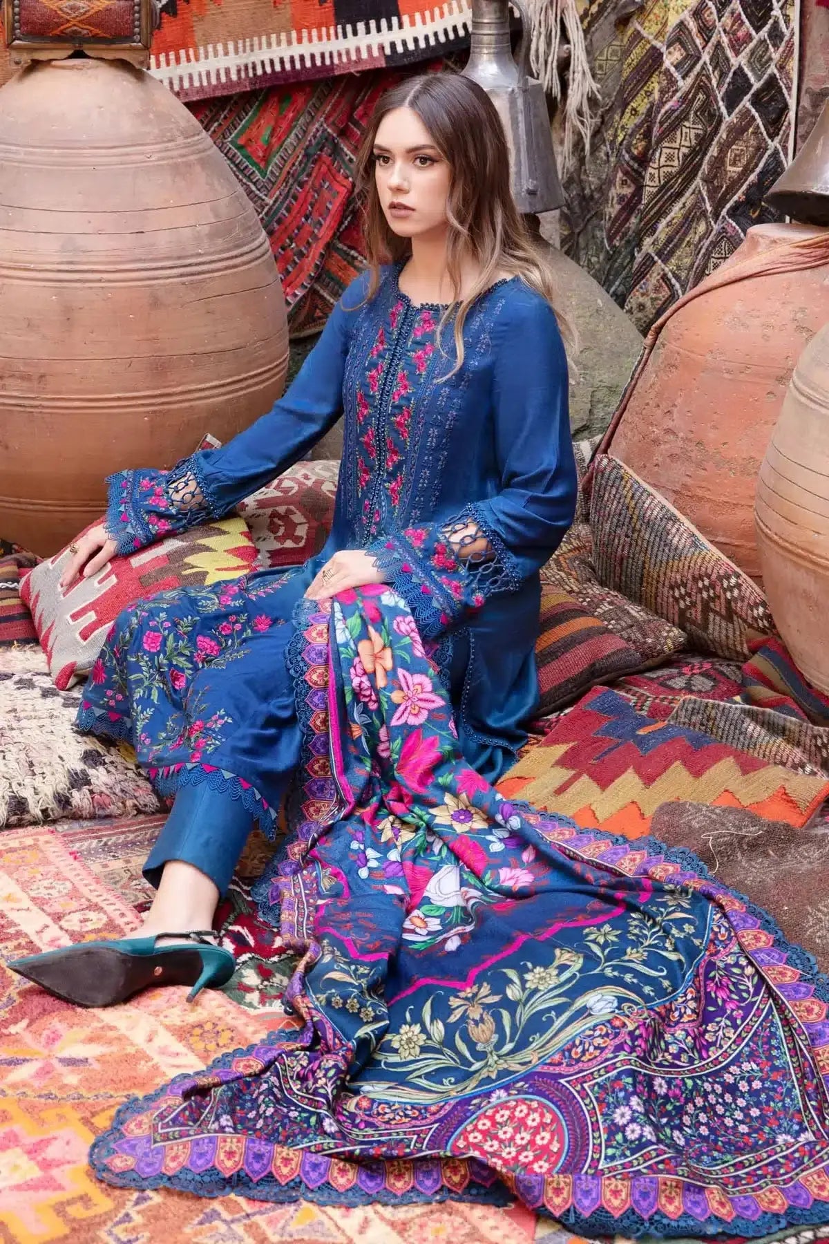 Maria B | M Prints Winter 23 | MPT-2004-B - Pakistani Designer Dress - by Maria B | Type: Luxury - 100% Original at Saira Sultan