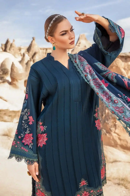 Maria B | M Prints Winter 23 | MPT-2005-B - Pakistani Designer Dress - by Maria B | Type: Luxury - 100% Original at Saira Sultan