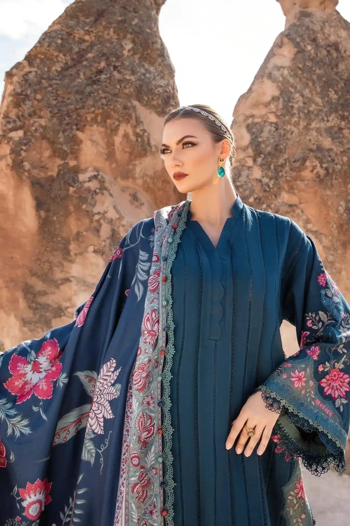 Maria B | M Prints Winter 23 | MPT-2005-B - Pakistani Designer Dress - by Maria B | Type: Luxury - 100% Original at Saira Sultan