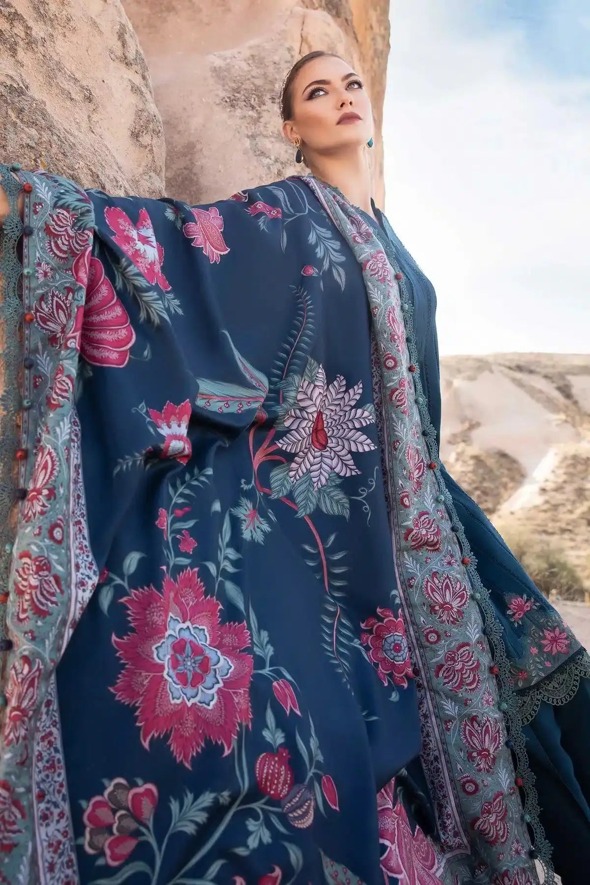 Maria B | M Prints Winter 23 | MPT-2005-B - Pakistani Designer Dress - by Maria B | Type: Luxury - 100% Original at Saira Sultan