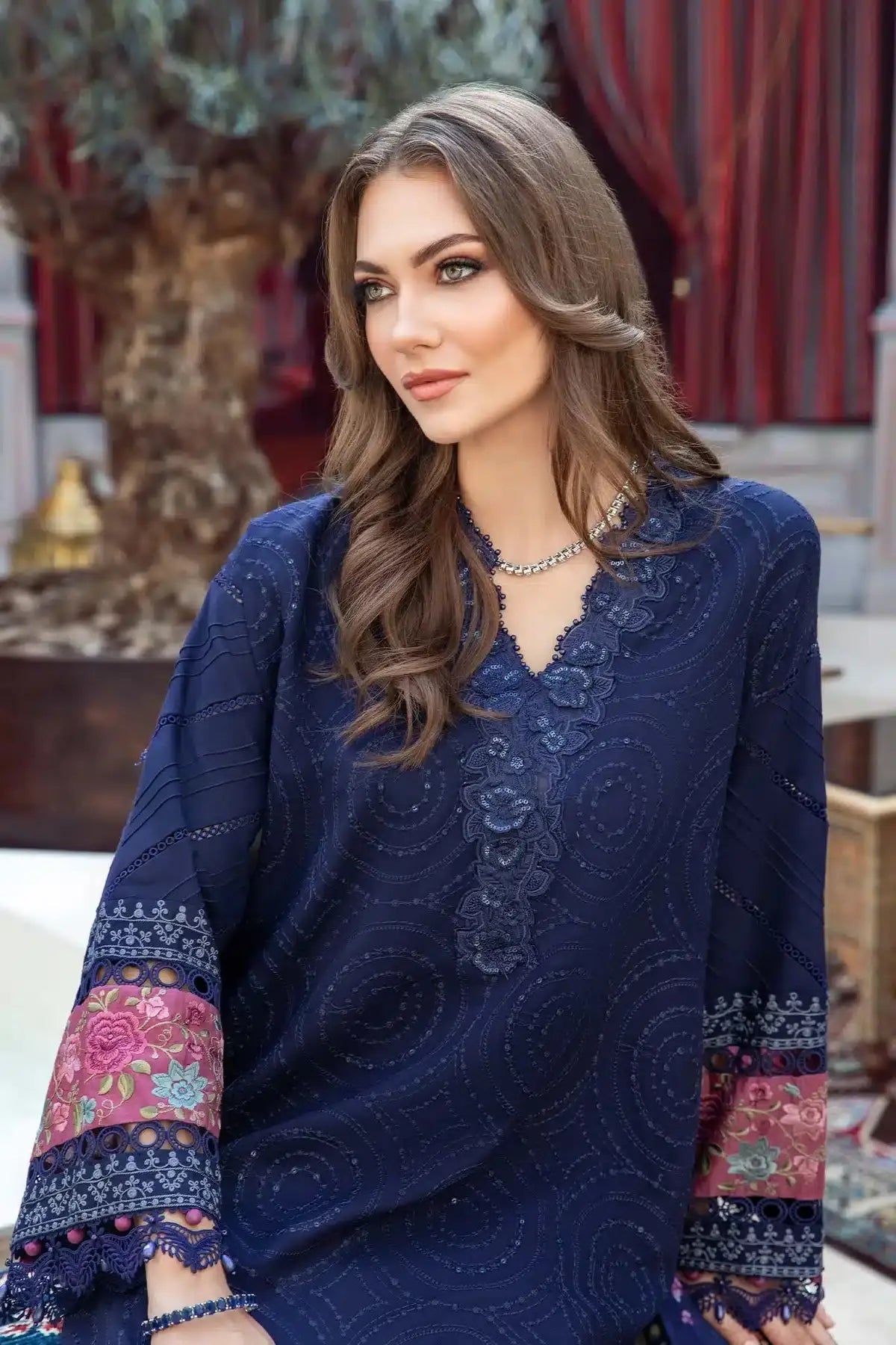 Maria B | M Prints Winter 23 | MPT-2001-B - Pakistani Designer Dress - by Maria B | Type: Luxury - 100% Original at Saira Sultan