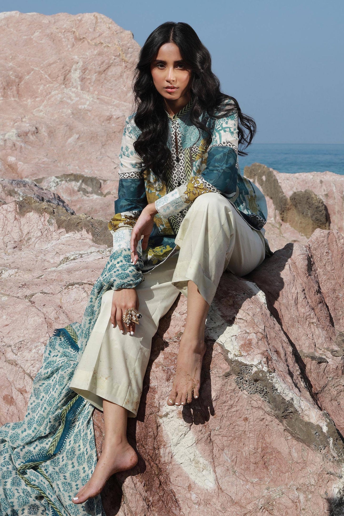 Sana Safinaz | Mahay Spring 24 | H241-015A-2I - Pakistani Designer Dress - by Sana Safinaz | Type: Luxury - 100% Original at Saira Sultan