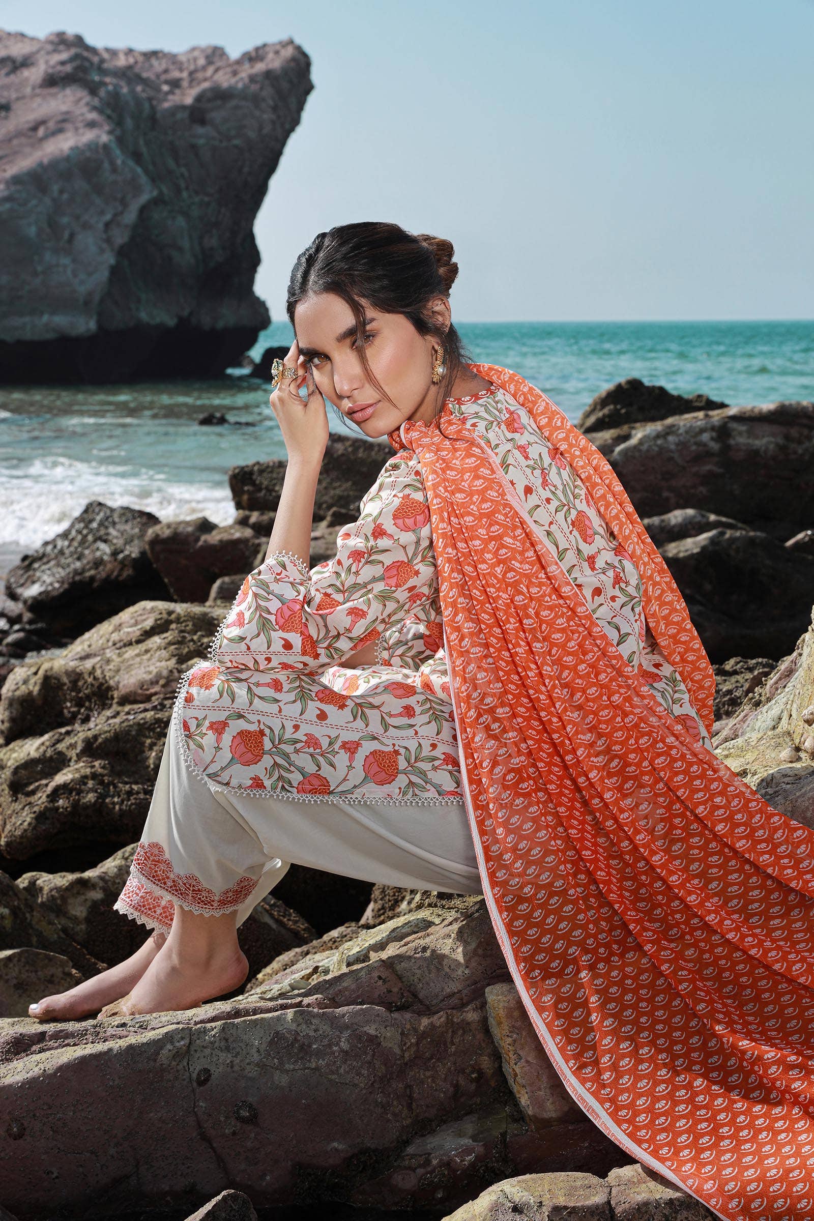 Sana Safinaz | Mahay Spring 24 | H241-002B-2BI - Pakistani Designer Dress - by Sana Safinaz | Type: Luxury - 100% Original at Saira Sultan