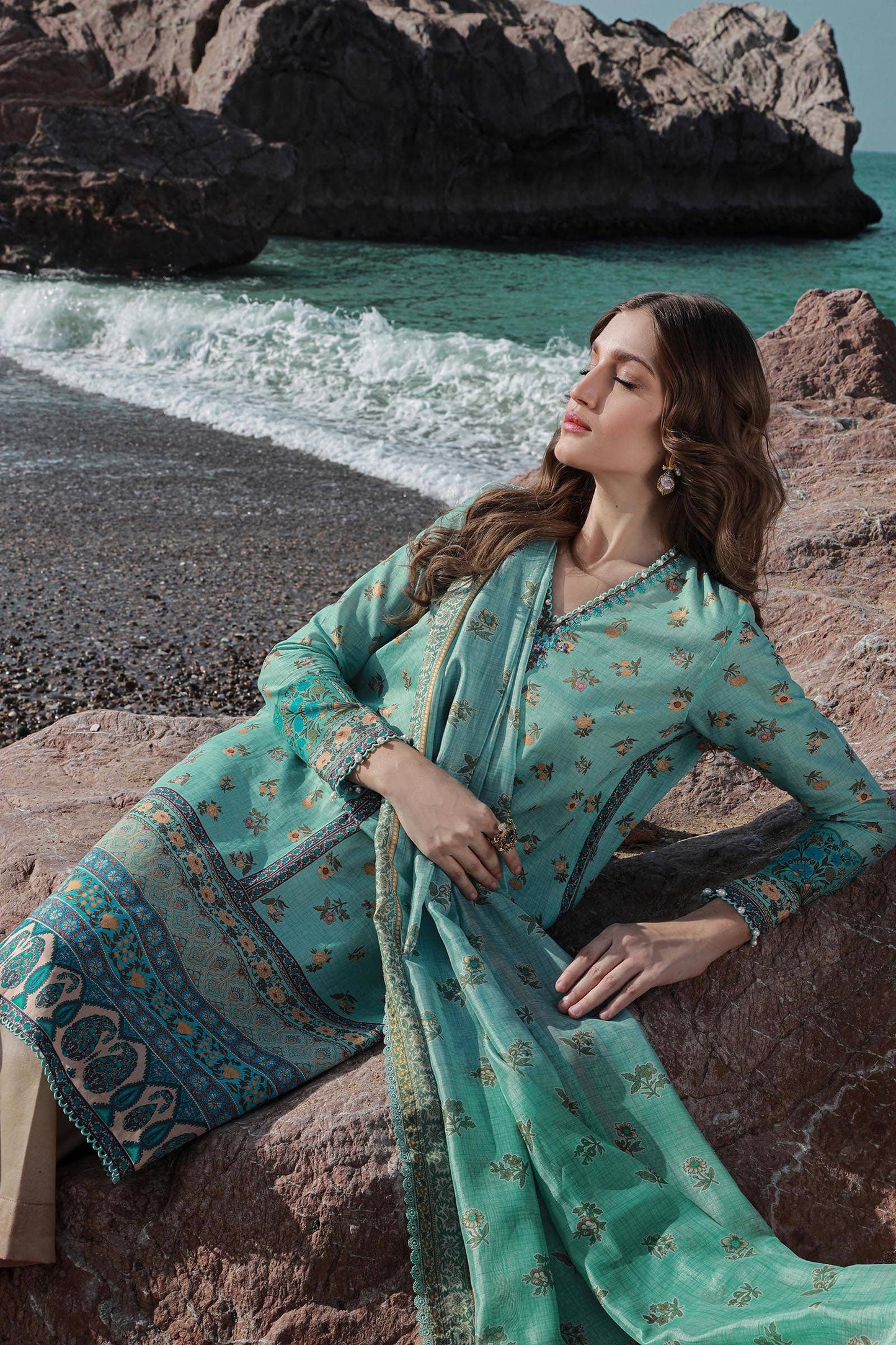 Sana Safinaz | Mahay Spring 24 | H241-017B-2BK - Pakistani Designer Dress - by Sana Safinaz | Type: Luxury - 100% Original at Saira Sultan