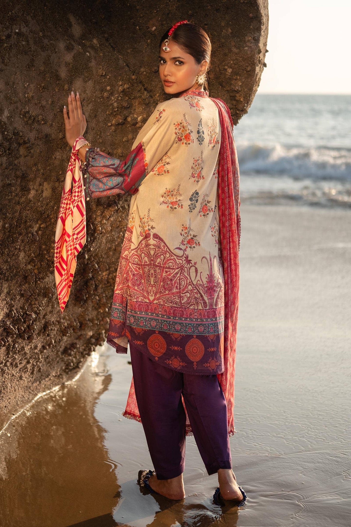 Sana Safinaz | Mahay Spring 24 | H241-021B-3DE - Pakistani Designer Dress - by Sana Safinaz | Type: Luxury - 100% Original at Saira Sultan