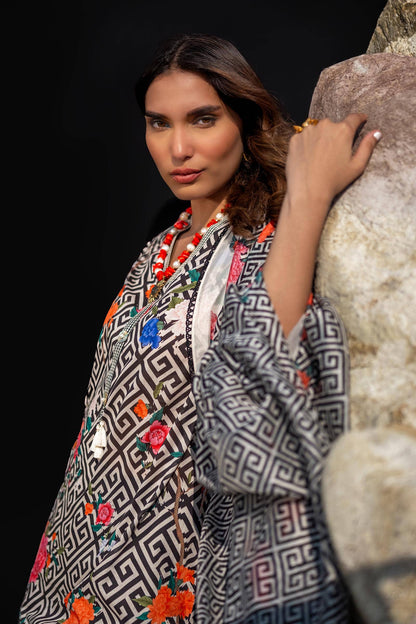 Sana Safinaz | Mahay Spring 24 | H241-013A-2BK - Pakistani Designer Dress - by Sana Safinaz | Type: Luxury - 100% Original at Saira Sultan