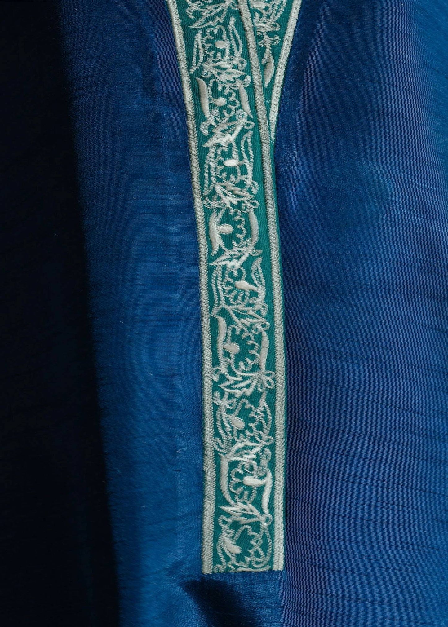Mahgul | Eid Edit 2024 | Midnight Crush - Pakistani Designer Dress - by Mahgul | Type: Luxury - 100% Original at Saira Sultan
