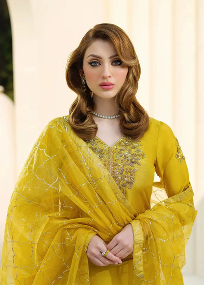 Mahum Asad | Forever and Ever Formals | Lyra - Pakistani Designer Dress - by Mahum Asad | Type: Formal - 100% Original at Saira Sultan