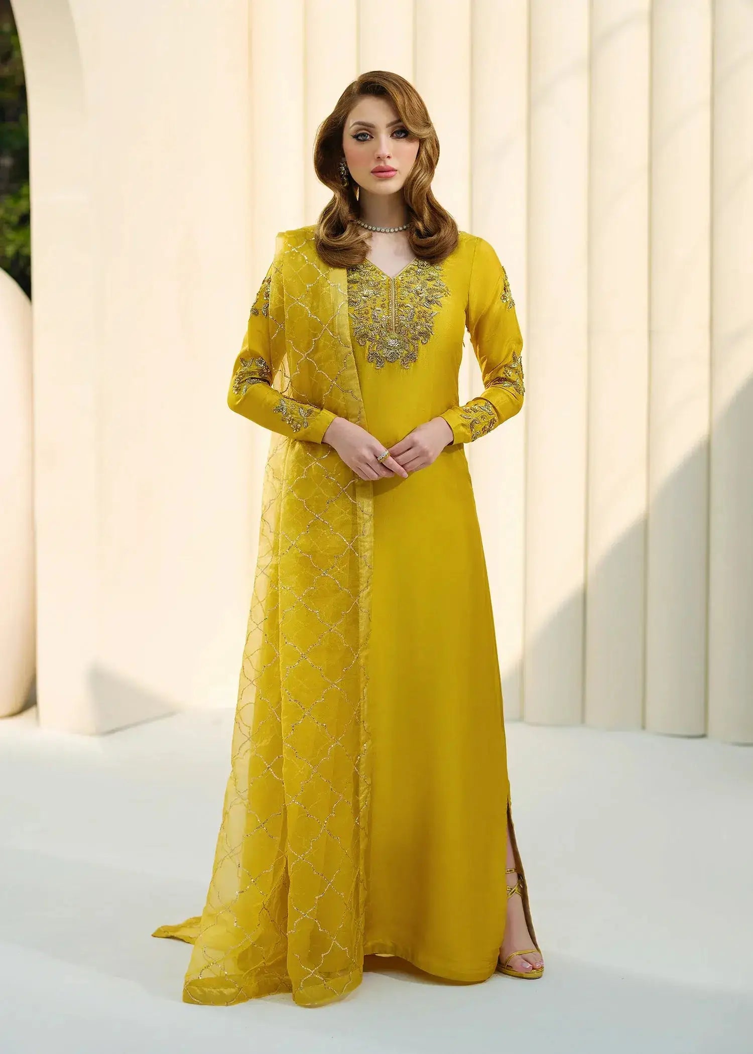 Mahum Asad | Forever and Ever Formals | Lyra - Pakistani Designer Dress - by Mahum Asad | Type: Formal - 100% Original at Saira Sultan