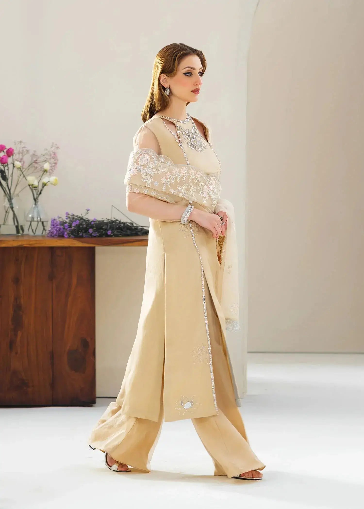 Mahum Asad | Forever and Ever Formals | Glow - Pakistani Designer Dress - by Mahum Asad | Type: Formal - 100% Original at Saira Sultan