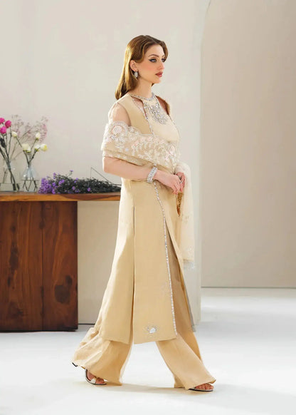 Mahum Asad | Forever and Ever Formals | Glow - Pakistani Designer Dress - by Mahum Asad | Type: Formal - 100% Original at Saira Sultan