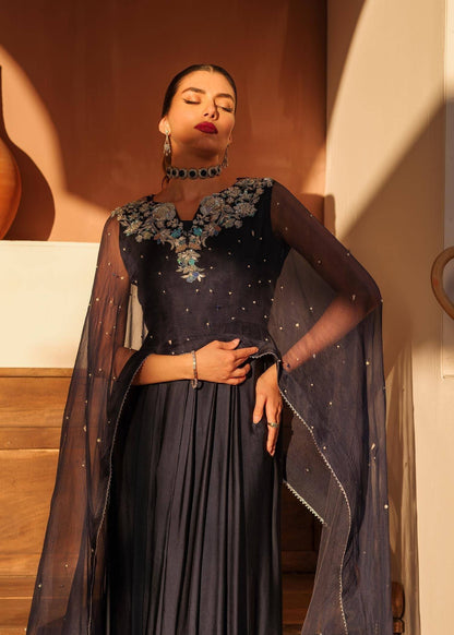 Mahum Asad | Raising The Bar | Trophy - Pakistani Designer Dress - by Mahum Asad | Type: Formal - 100% Original at Saira Sultan