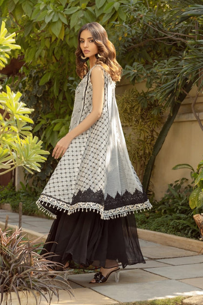 Panache | Pret | Majestic Monotony