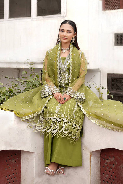 Maryams | Luxury Eid Pret | M-1104 - Pakistani Designer Dress - by Maryams | Type: Luxury - 100% Original at Saira Sultan