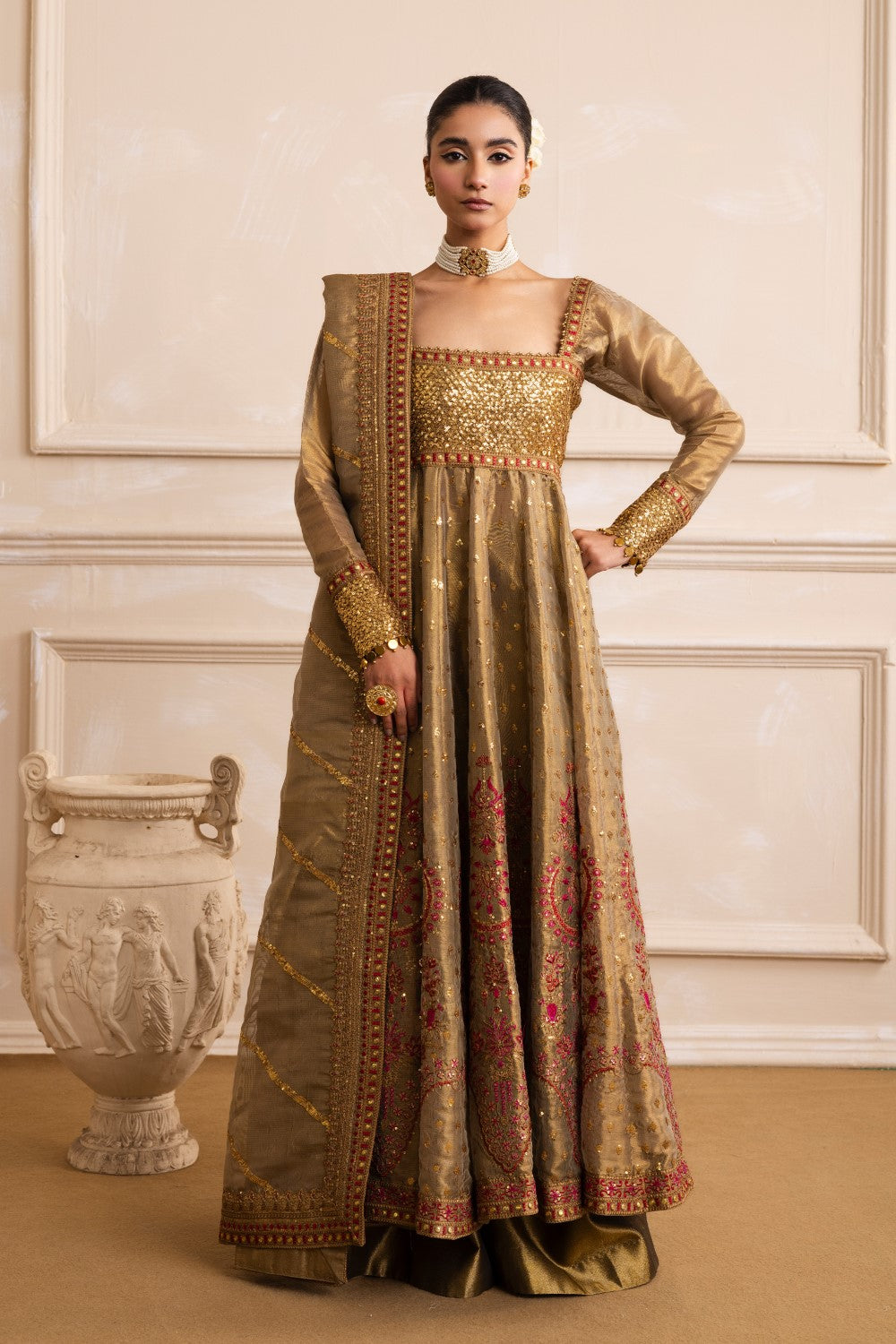 Maryum N Maria | Izara Formals | MERNEITH - MW40034 XS Gold Tissue