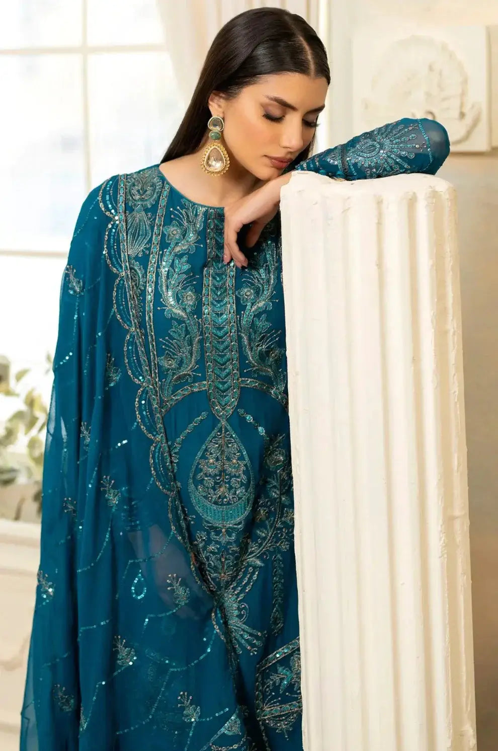 Mohagni | Janan Formals | FAHA MGL-01 - Pakistani Designer Dress - by Mohagni | Type: Formal - 100% Original at Saira Sultan