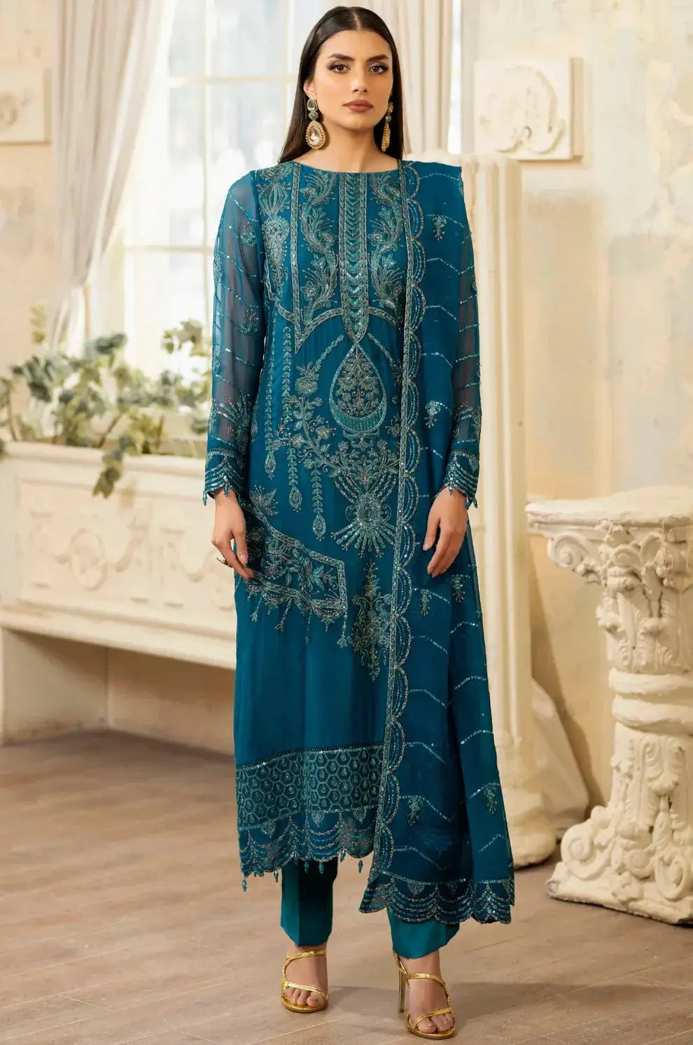 Mohagni | Janan Formals | FAHA MGL-01 - Pakistani Designer Dress - by Mohagni | Type: Formal - 100% Original at Saira Sultan