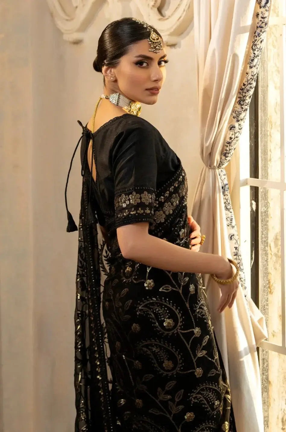 Mohagni | Janan Formals | LAILA MGL-14 - Pakistani Designer Dress - by Mohagni | Type: Formal - 100% Original at Saira Sultan