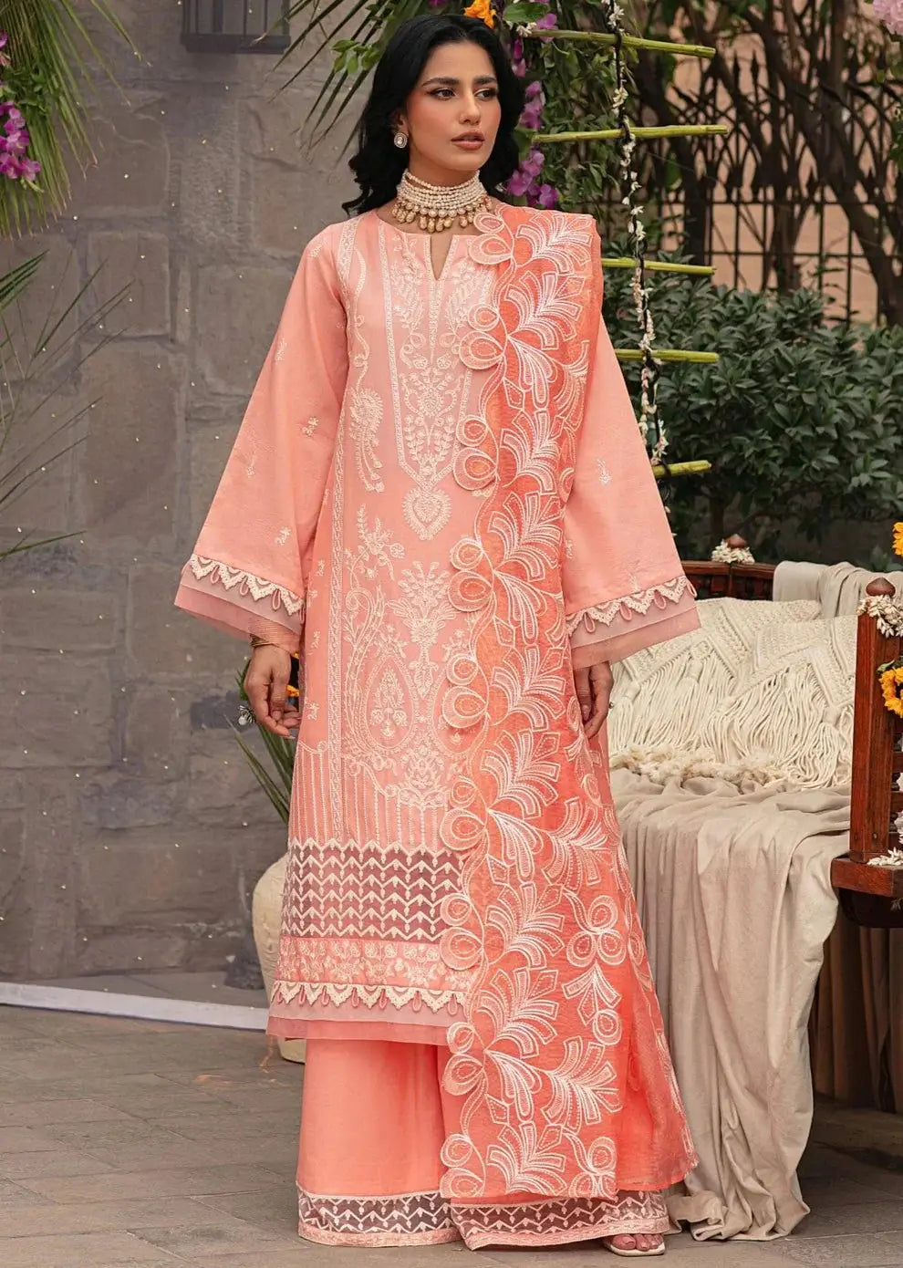 Mohagni | Muntazir Luxury Lawn 24 | CM-01 - Pakistani Designer Dress - by Mohagni | Type: Luxury - 100% Original at Saira Sultan