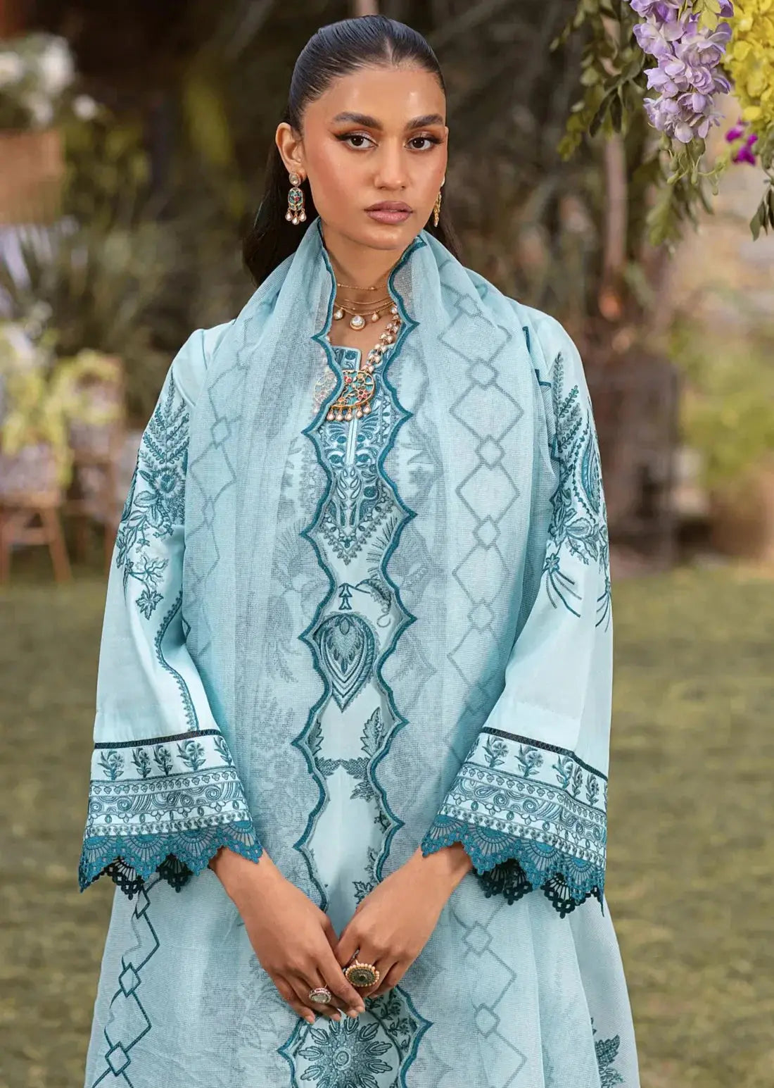 Mohagni | Muntazir Luxury Lawn 24 | CM-10 - Pakistani Designer Dress - by Mohagni | Type: Luxury - 100% Original at Saira Sultan