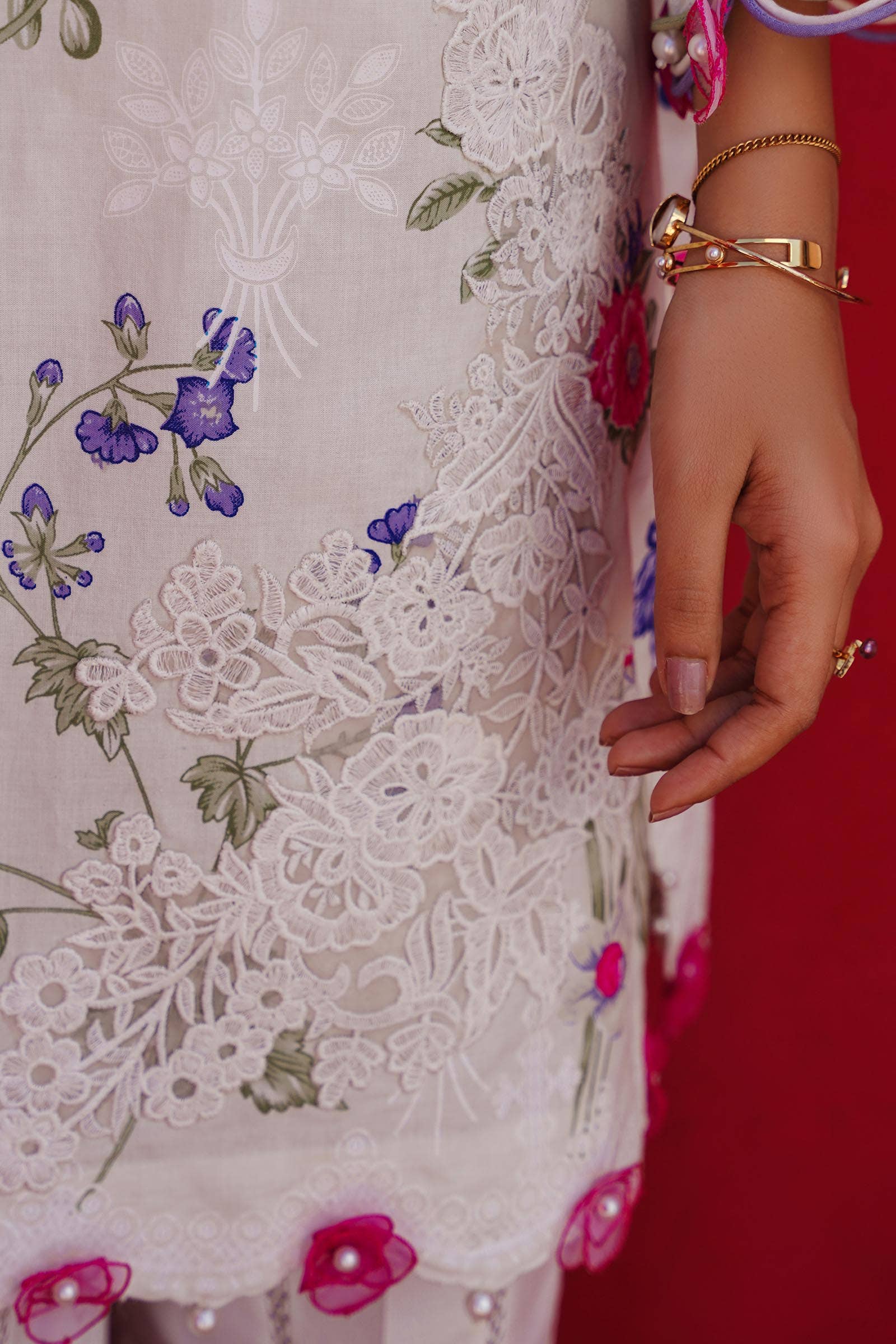 Sana Safinaz | Muzlin Spring 24 | M241-011A-CW - Pakistani Designer Dress - by Sana Safinaz | Type: Luxury - 100% Original at Saira Sultan