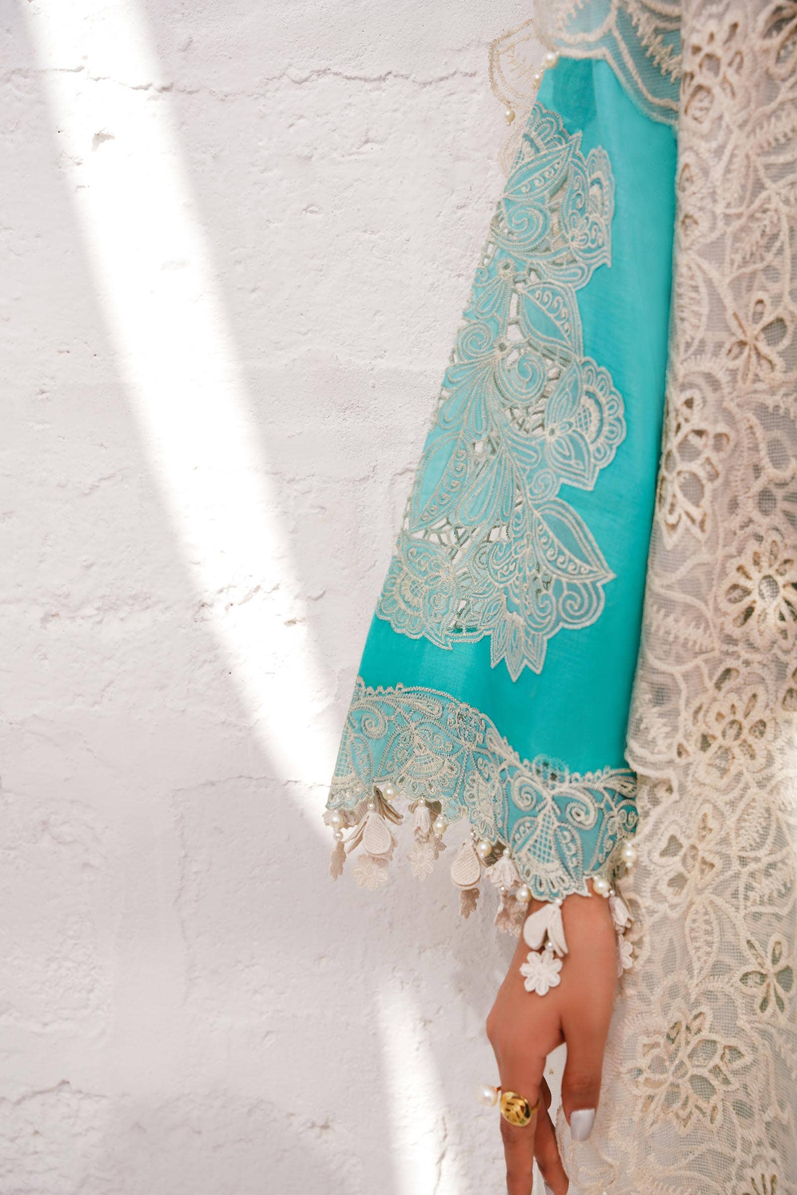 Sana Safinaz | Muzlin Spring 24 | M241-017B-CW - Pakistani Designer Dress - by Sana Safinaz | Type: Luxury - 100% Original at Saira Sultan