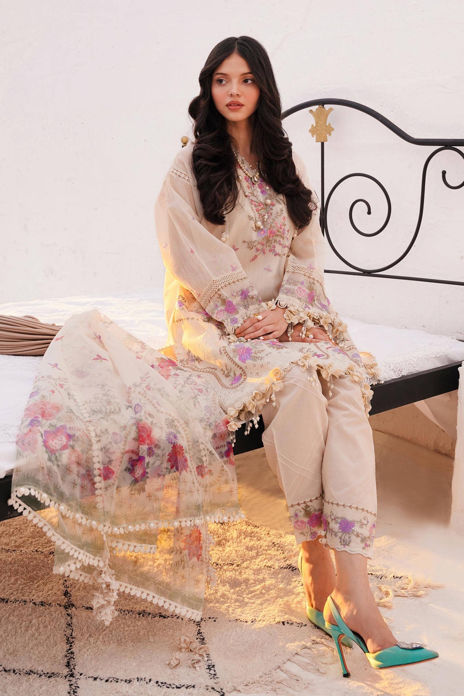 Sana Safinaz | Muzlin Spring 24 | M241-005A-CL - Pakistani Designer Dress - by Sana Safinaz | Type: Luxury - 100% Original at Saira Sultan