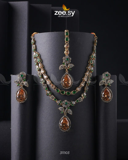 Amelia Necklace Set Champagne & Green