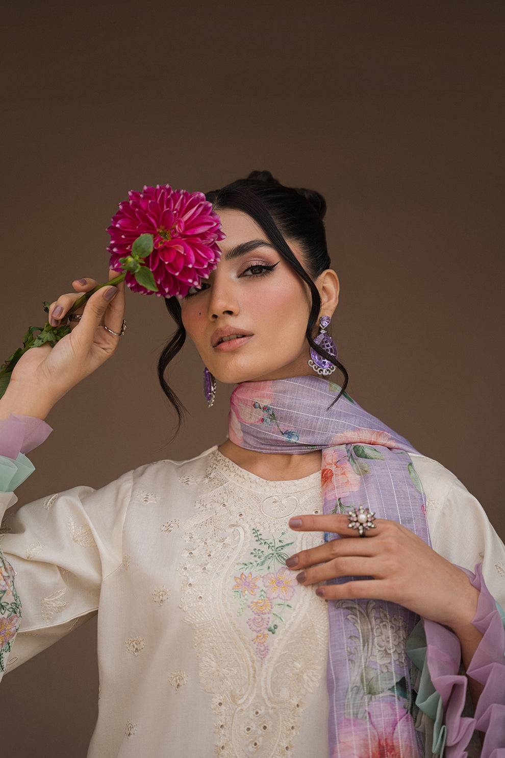 Neeshay | Symphony Luxury Lawn 24 | Opus - Pakistani Designer Dress - by Neeshay | Type: Luxury - 100% Original at Saira Sultan