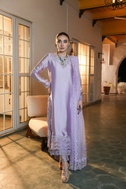 Nilofer Shahid | Verve Summer 24 | Dynamic Diva (3pc)- Verve SS 24 - Pakistani Designer Dress - by Nilofer Shahid | Type: Formal - 100% Original at Saira Sultan
