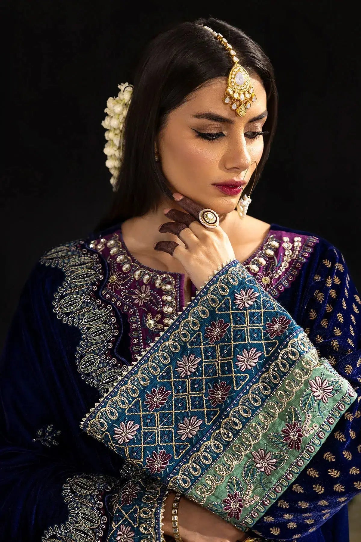 Nureh | Maya Velvet 23 | Nooreza - Pakistani Designer Dress - by Nureh | Type: Formal - 100% Original at Saira Sultan