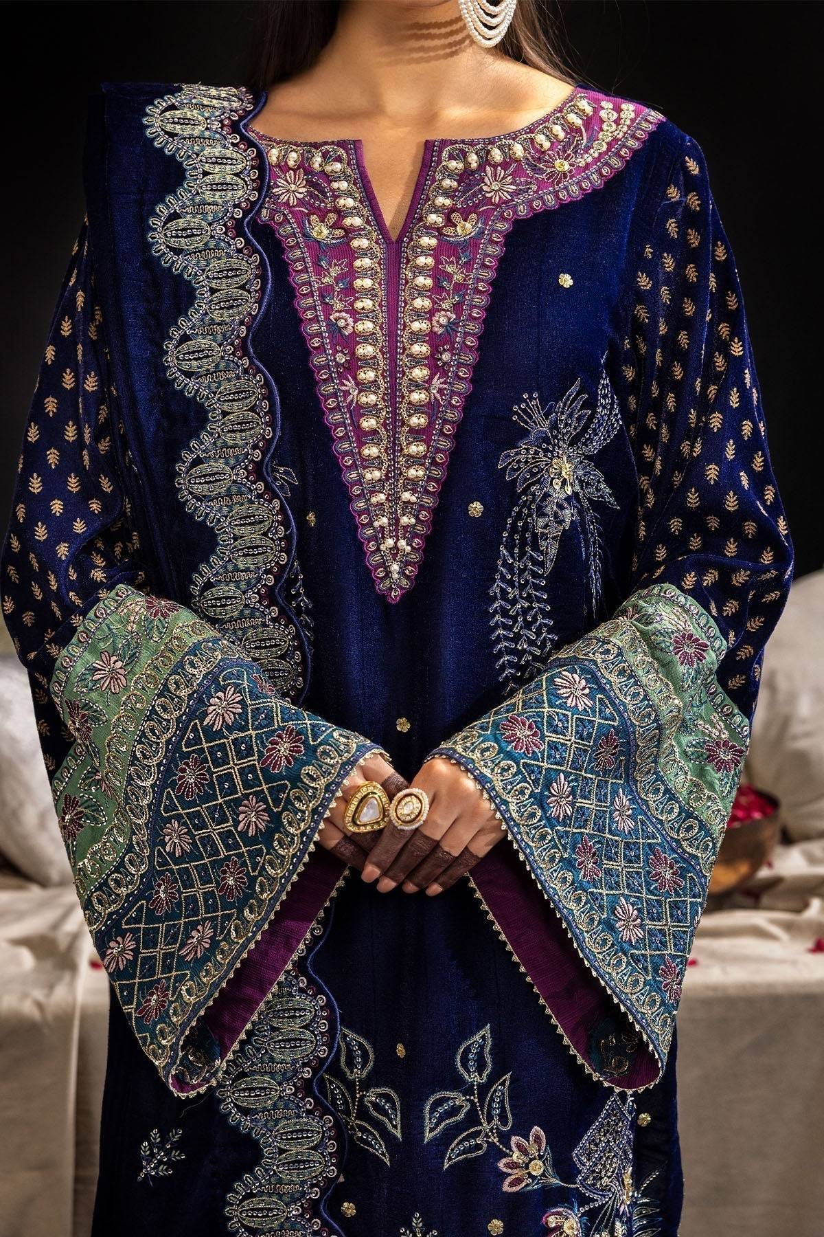 Nureh | Maya Velvet 23 | Nooreza - Pakistani Designer Dress - by Nureh | Type: Formal - 100% Original at Saira Sultan