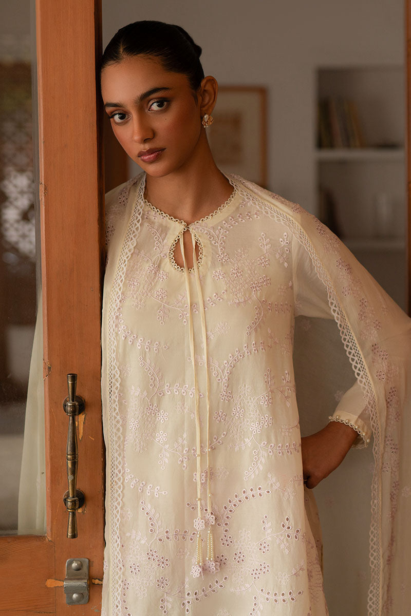 Cross Stitch | Mahiri Lawn 25 | LAVENDER WHISPER M Off White Lawn