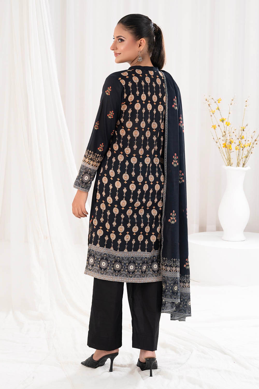 Gul Ahmed | Summer Special 25 | CLP-52206 S Black Lawn