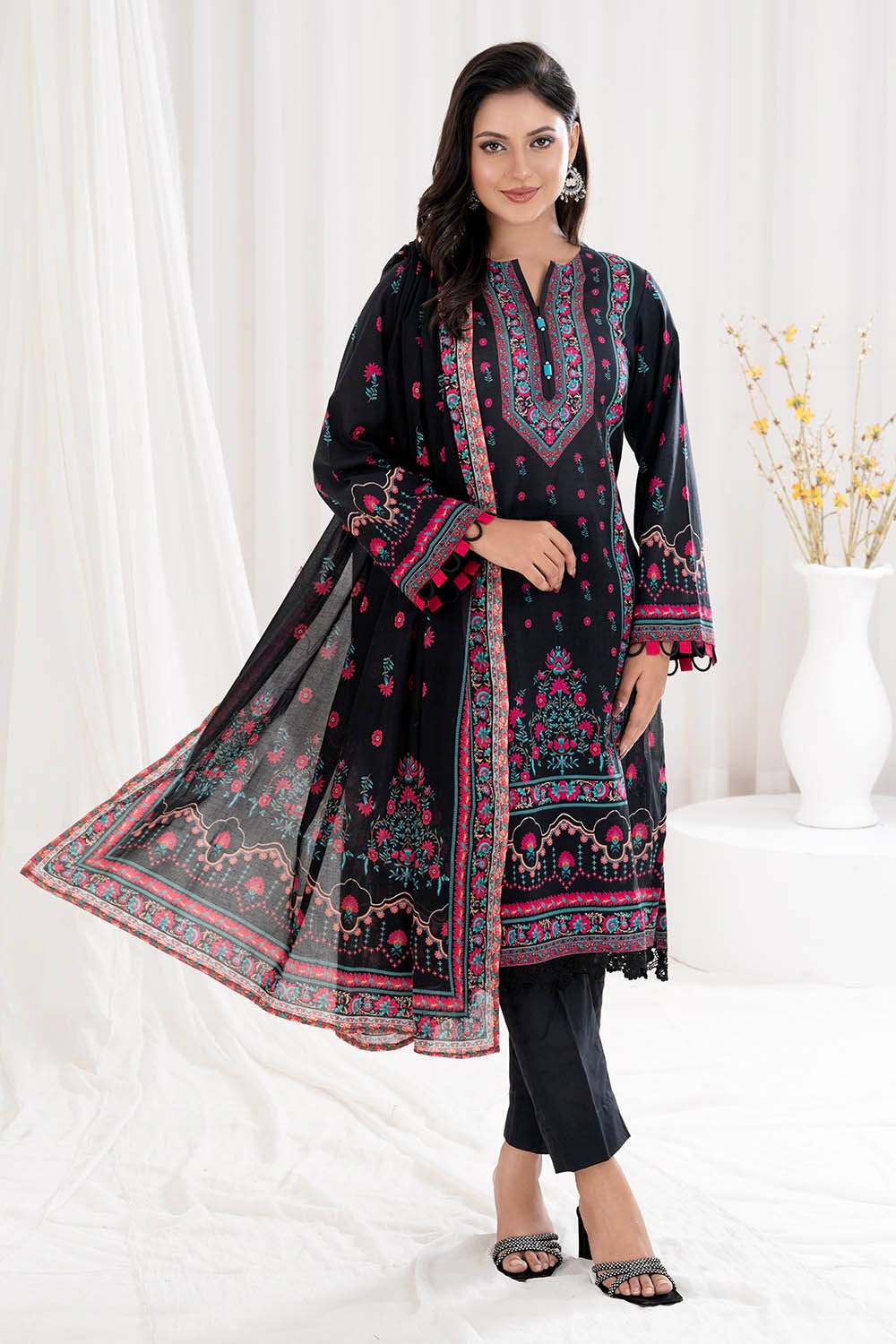 Gul Ahmed | Summer Special 25 | CLP-52213 XS Black Lawn