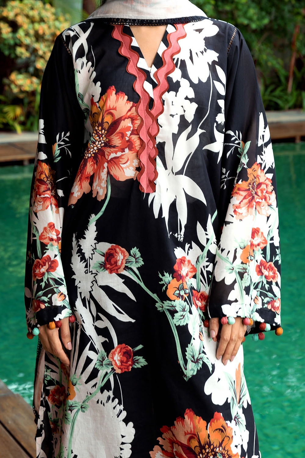 Gul Ahmed | Festive Capsule 25 | M Black Lawn