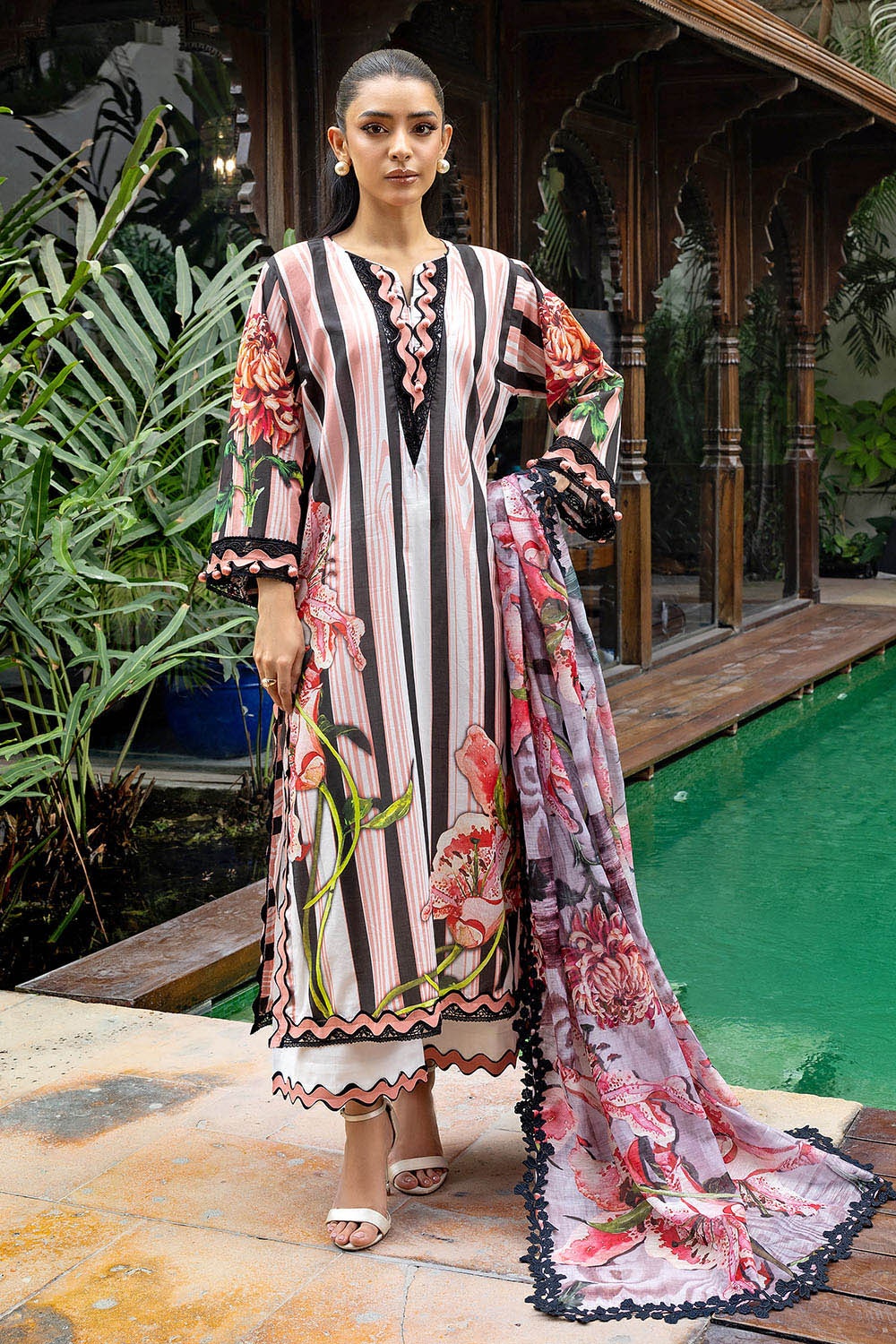 Gul Ahmed | Festive Capsule 25 | PC-52004 L White Lawn