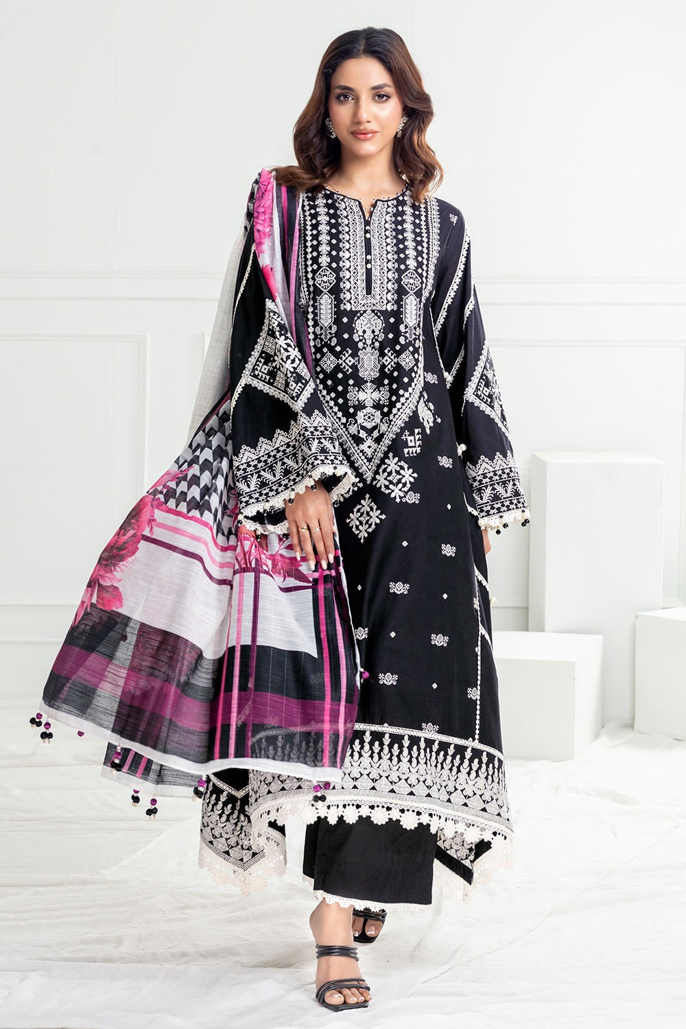 Gul Ahmed | Festive Capsule 25 | SP-52043 M Black Lawn