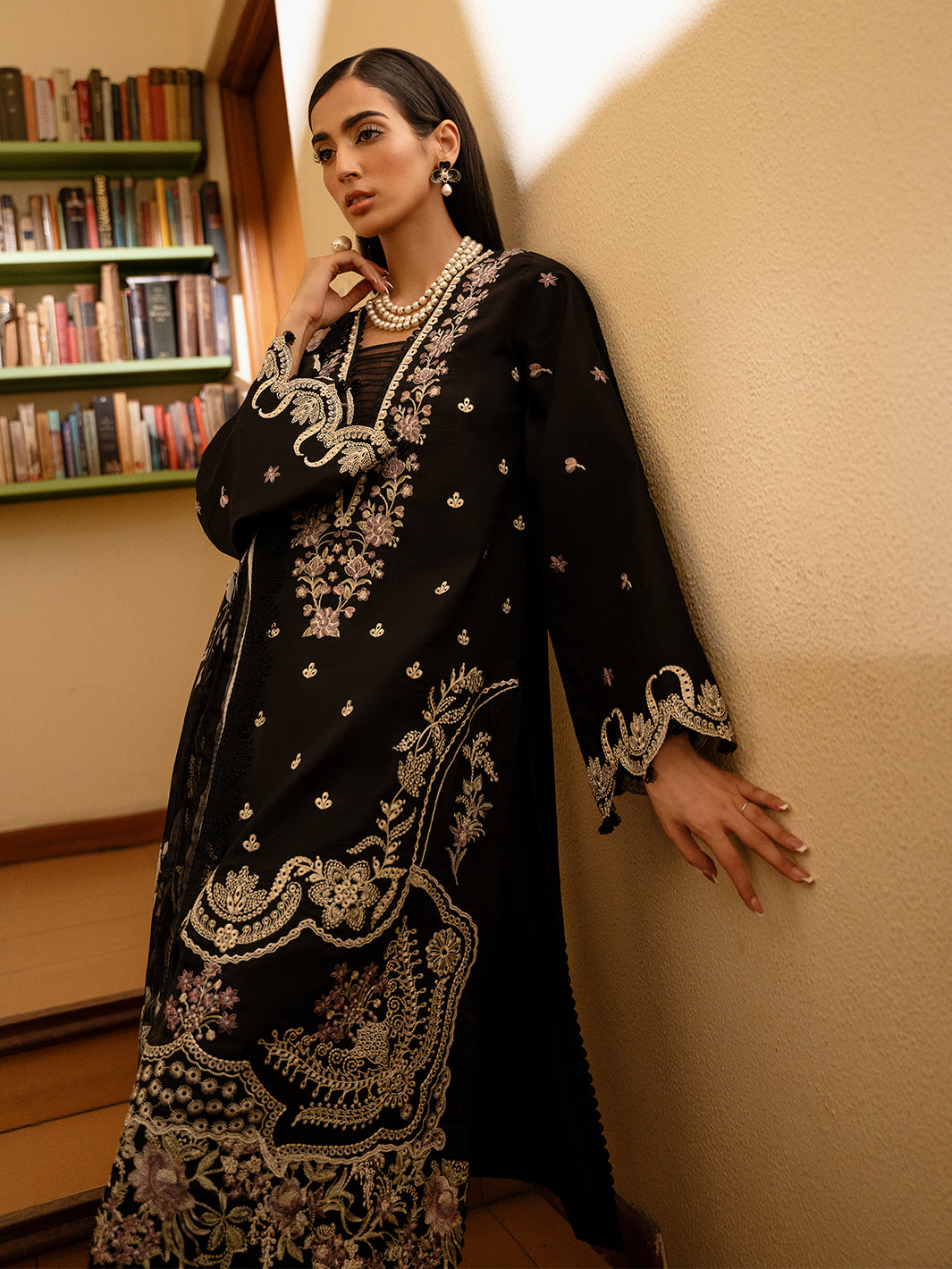 Izel | Dastak Luxury Lawn | QALAH L Black Lawn
