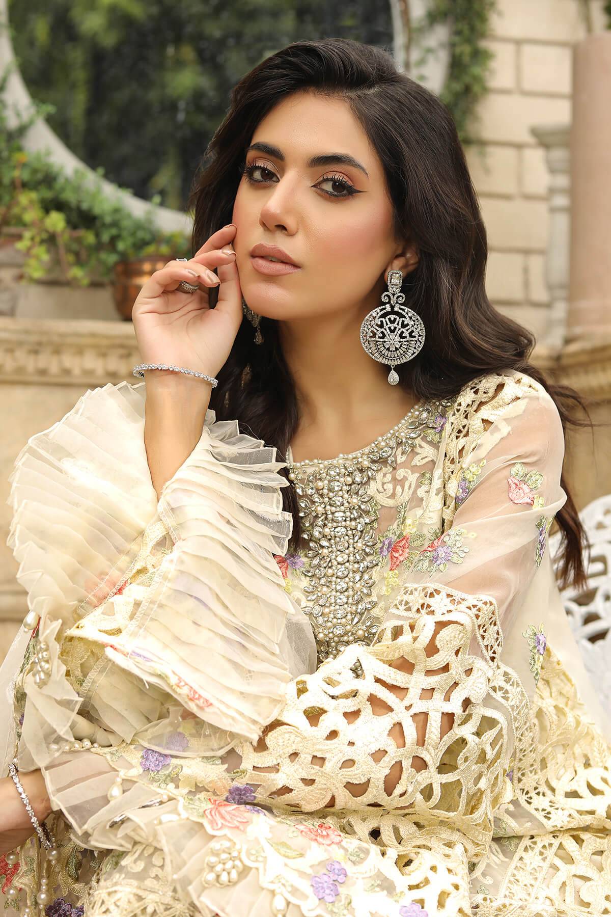 Raeesa Premium | Wajadan Wedding Formals | WD-8 Ivory - Pakistani Designer Dress - by Raeesa Premium | Type: Bridal - 100% Original at Saira Sultan