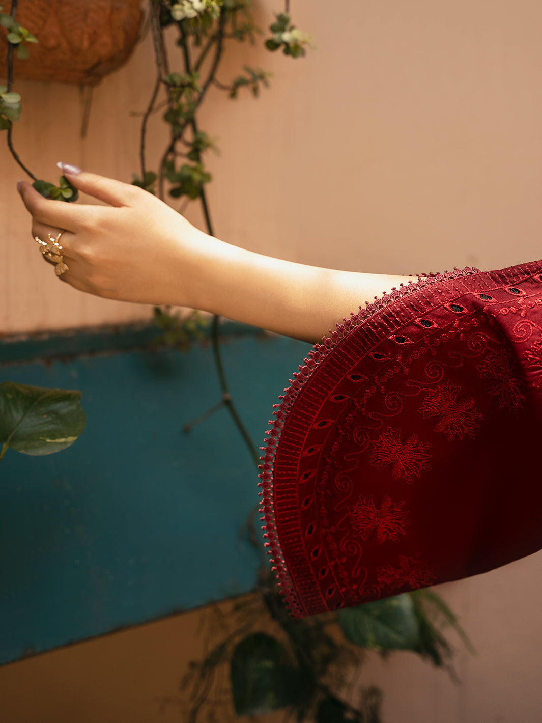 Izel | Dastak Luxury Lawn | REET M Blood Red Lawn
