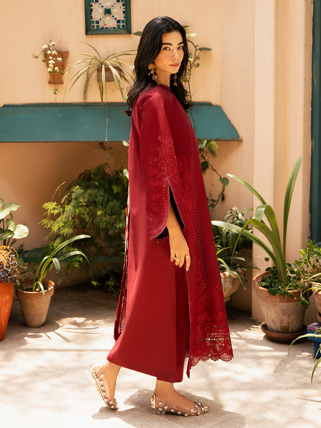 Izel | Dastak Luxury Lawn | REET S Blood Red Lawn