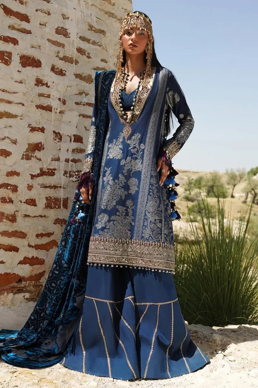 Sana Safinaz | Winter Luxury 23 | S231-001B-DF - Pakistani Designer Dress - by Sana Safinaz | Type: Luxury - 100% Original at Saira Sultan