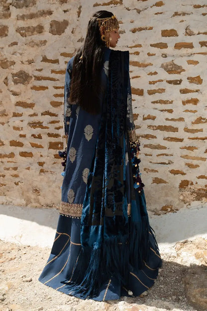 Sana Safinaz | Winter Luxury 23 | S231-001B-DF - Pakistani Designer Dress - by Sana Safinaz | Type: Luxury - 100% Original at Saira Sultan