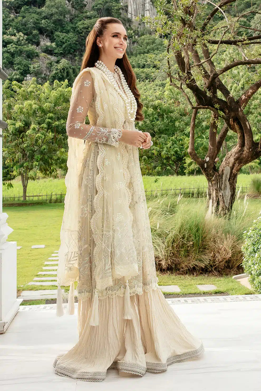 Saad Shaikh | Luminous Formals 23 | OAI - Pakistani Designer Dress - by Saad Shaikh | Type: Formal - 100% Original at Saira Sultan